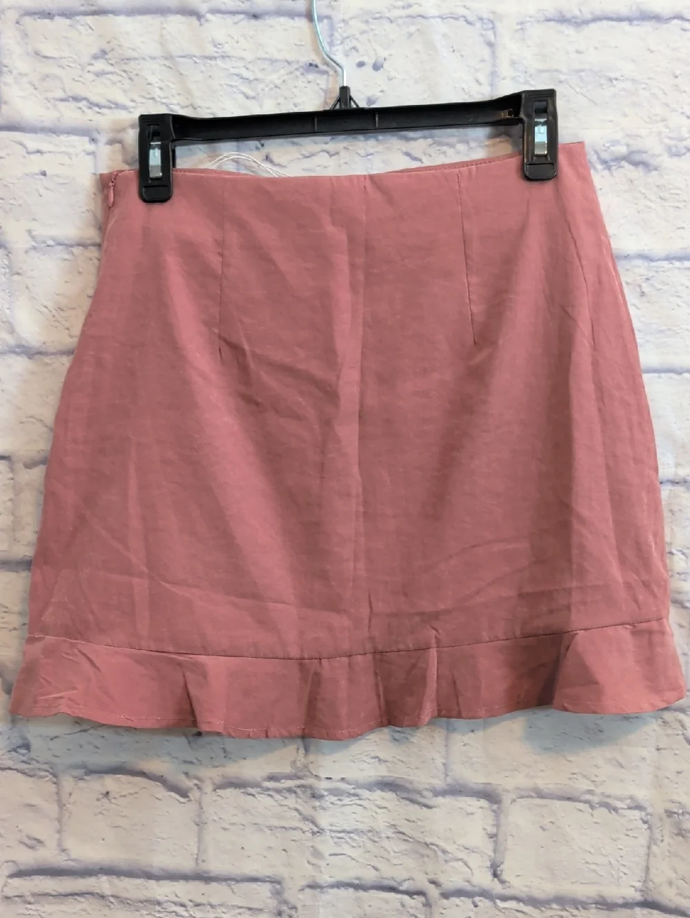 NWT Wild Honey Rose Pink Ruffle Hem Mini Skirt - Size Medium
